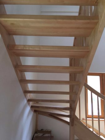 Лестница деревянная( ступени )